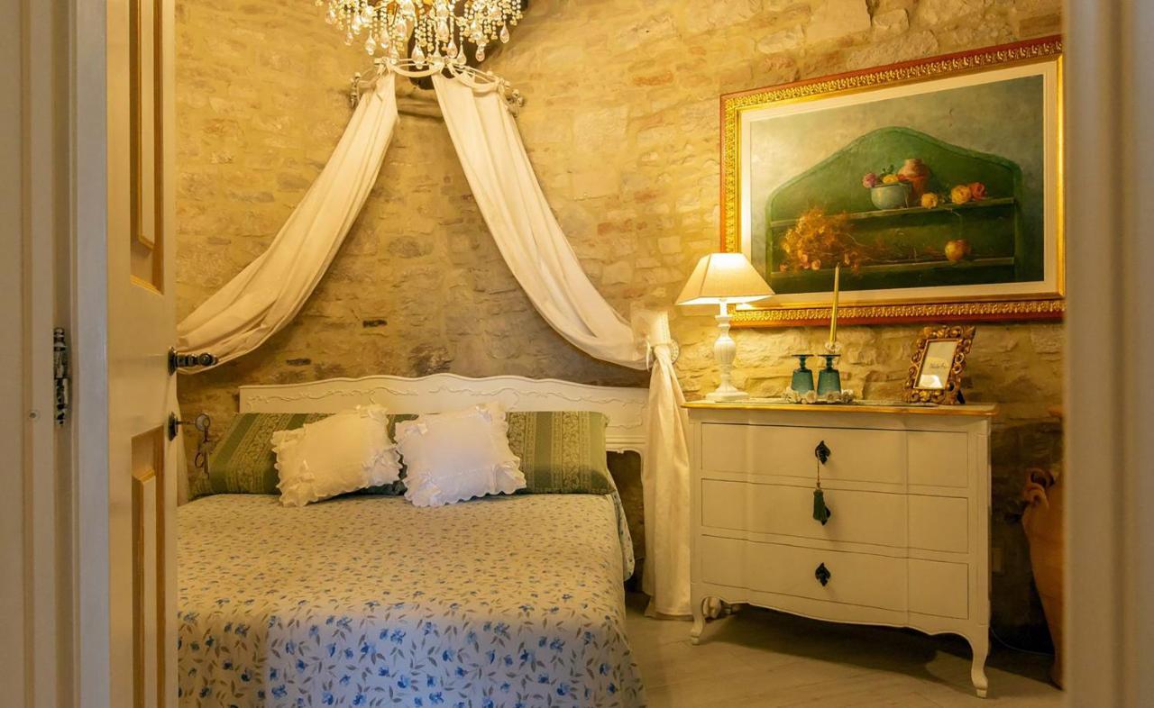 فندق Residenza Teatro Antico تودي المظهر الخارجي الصورة